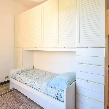 3 Bedroom In Nervi アパート